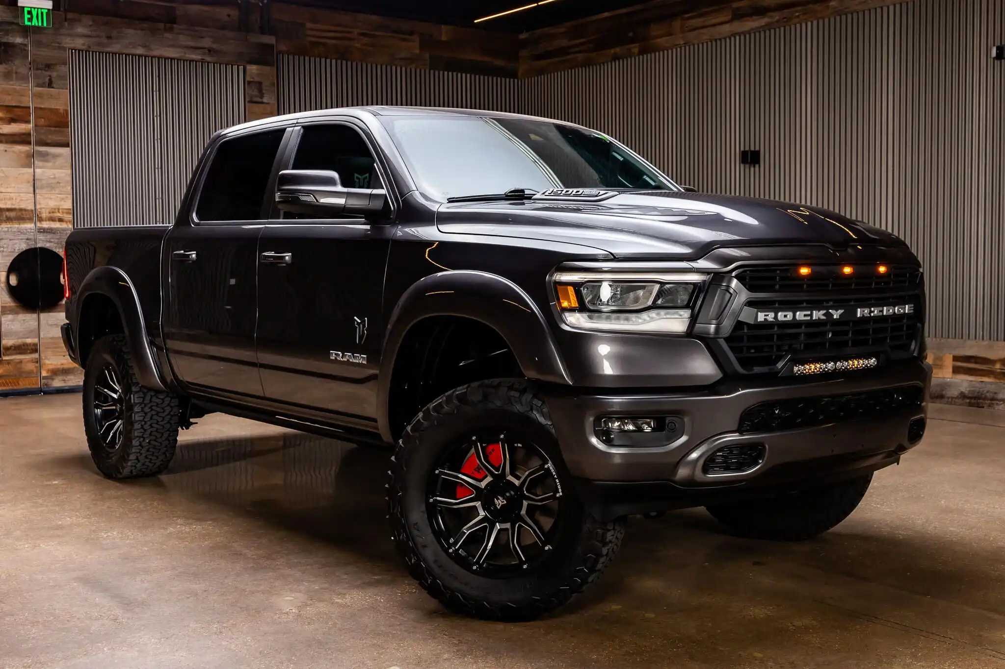 2024 RAM 1500 Laramie 4x4 Crew Cab 5'7's photo