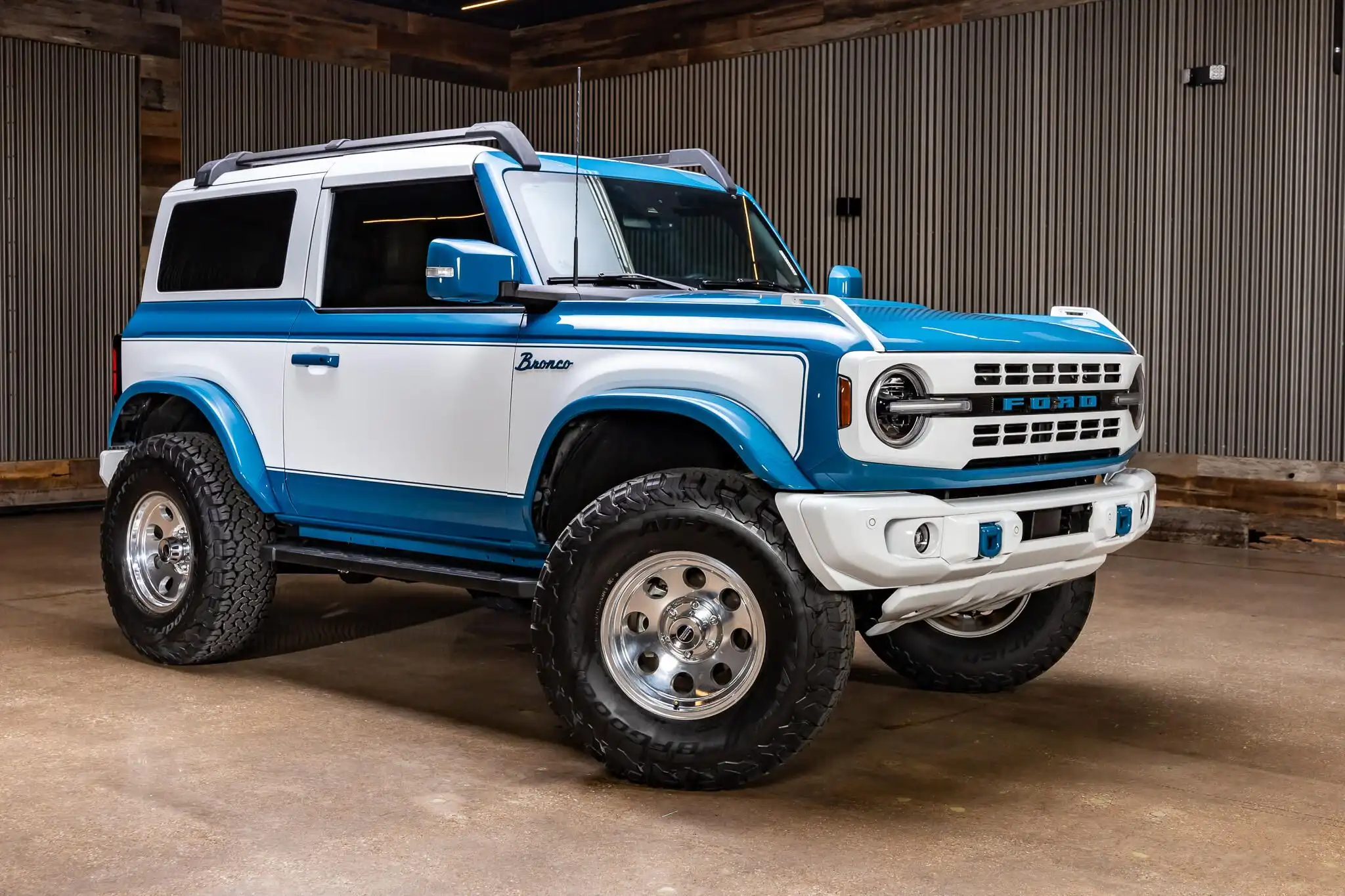 2024 Ford Bronco Heritage Limited Edition's photo