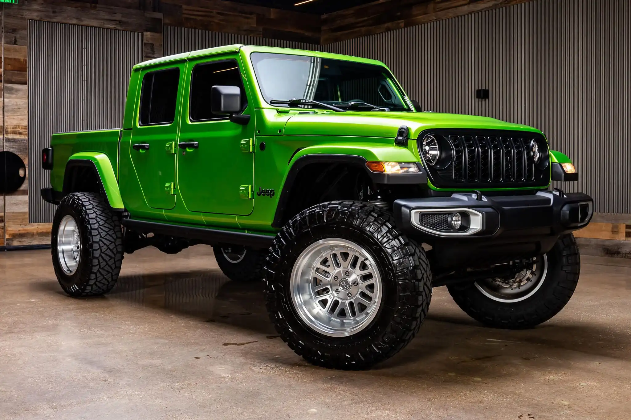 2025 Jeep Gladiator High Tide Auto's photo