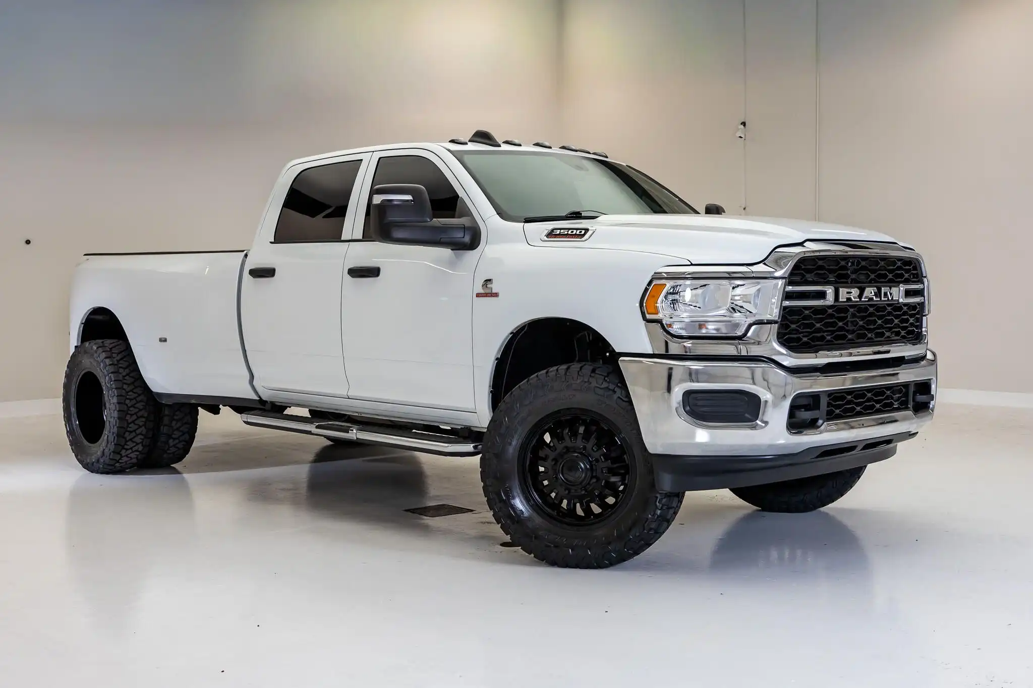 2024 RAM 3500 Tradesman 4X4 Crew Cab LWB's photo