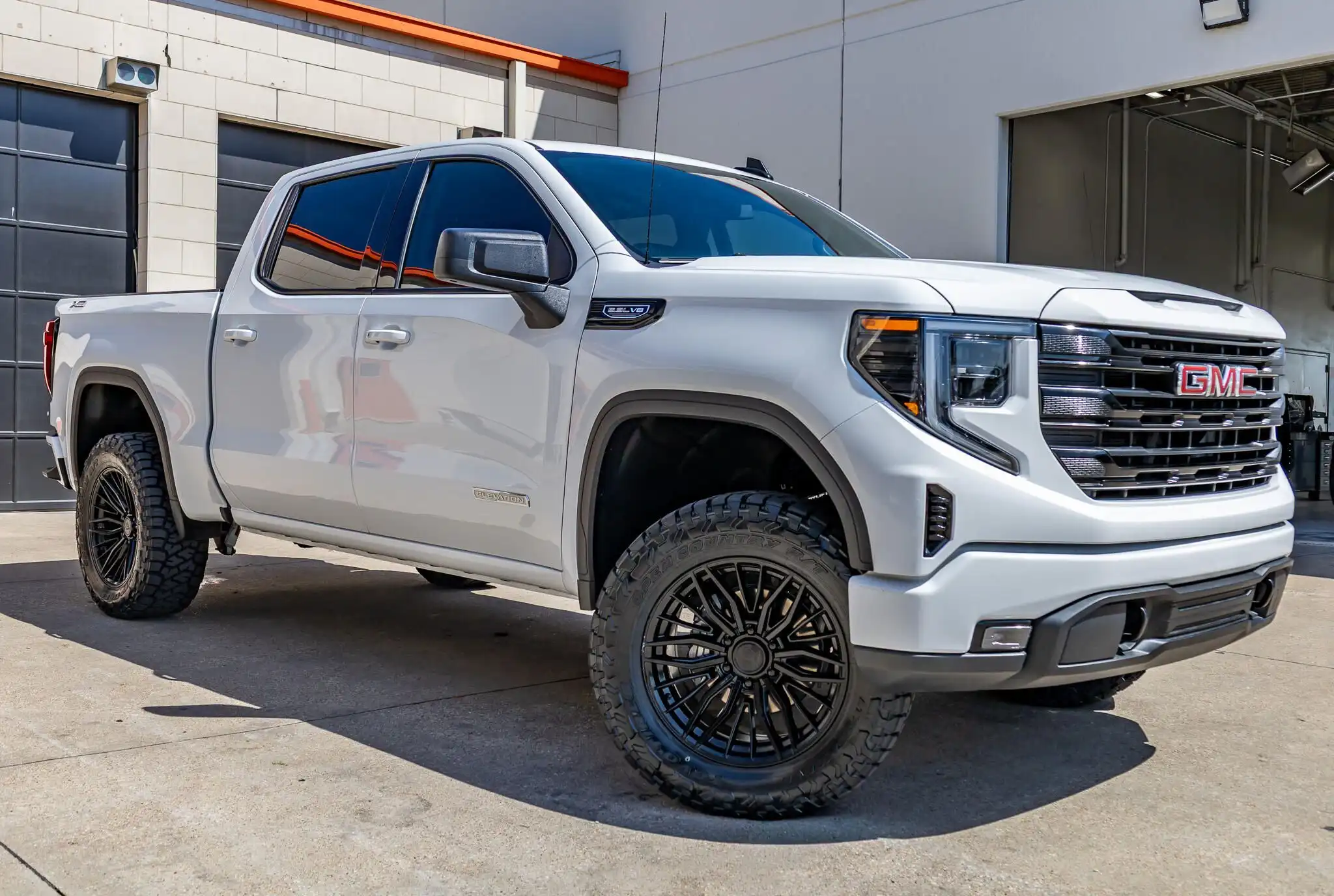 2025 GMC Sierra 4WD Crew Cab Standard Box Elevation's photo