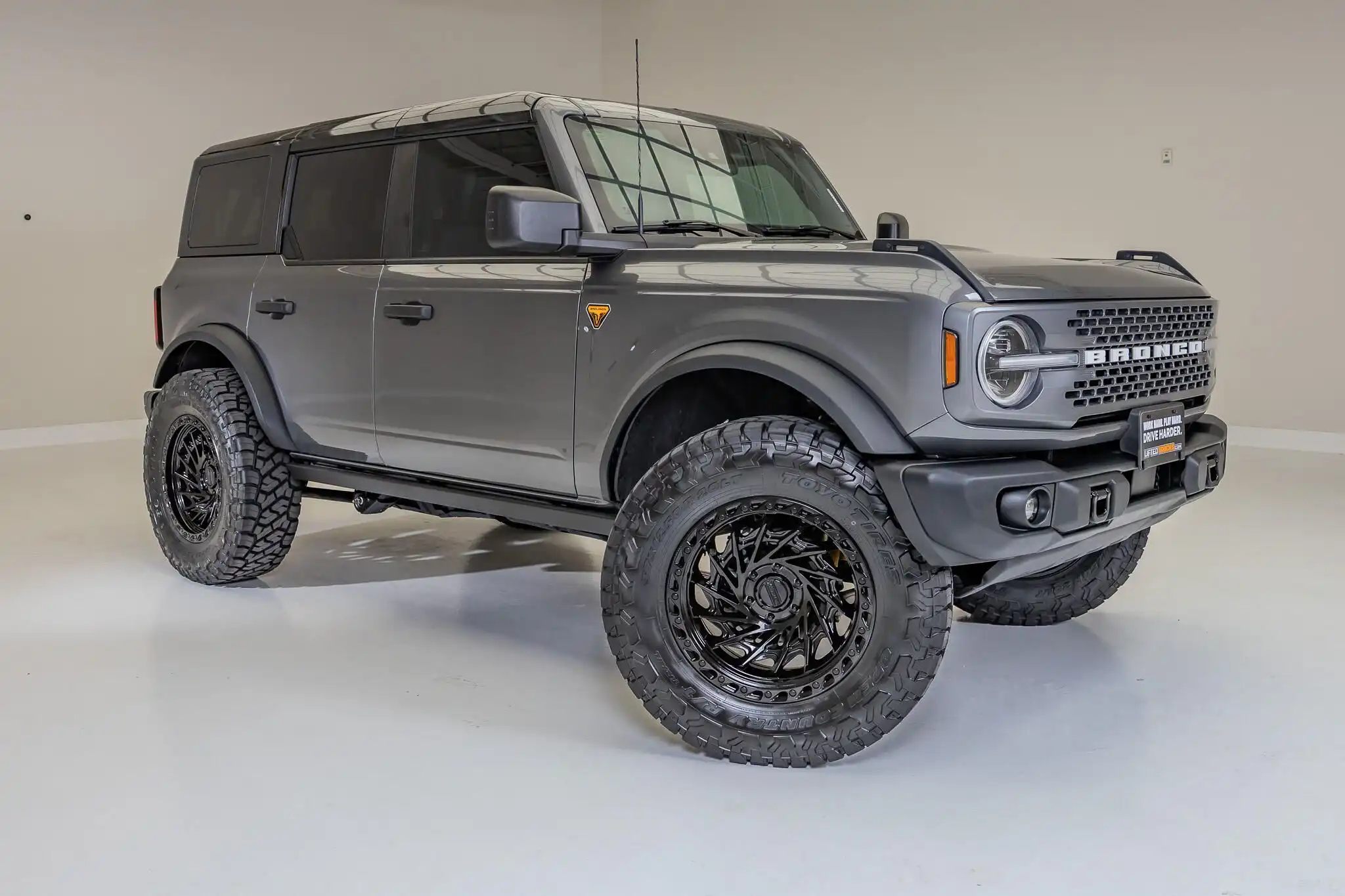 2025 Ford Bronco Badlands 4WD's photo