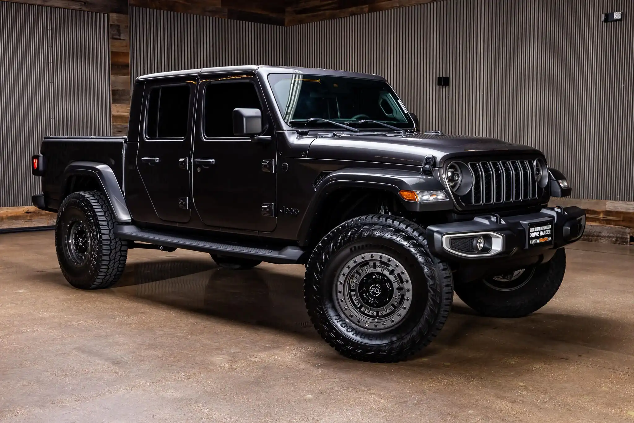 2025 Jeep Gladiator High Tide Auto's photo