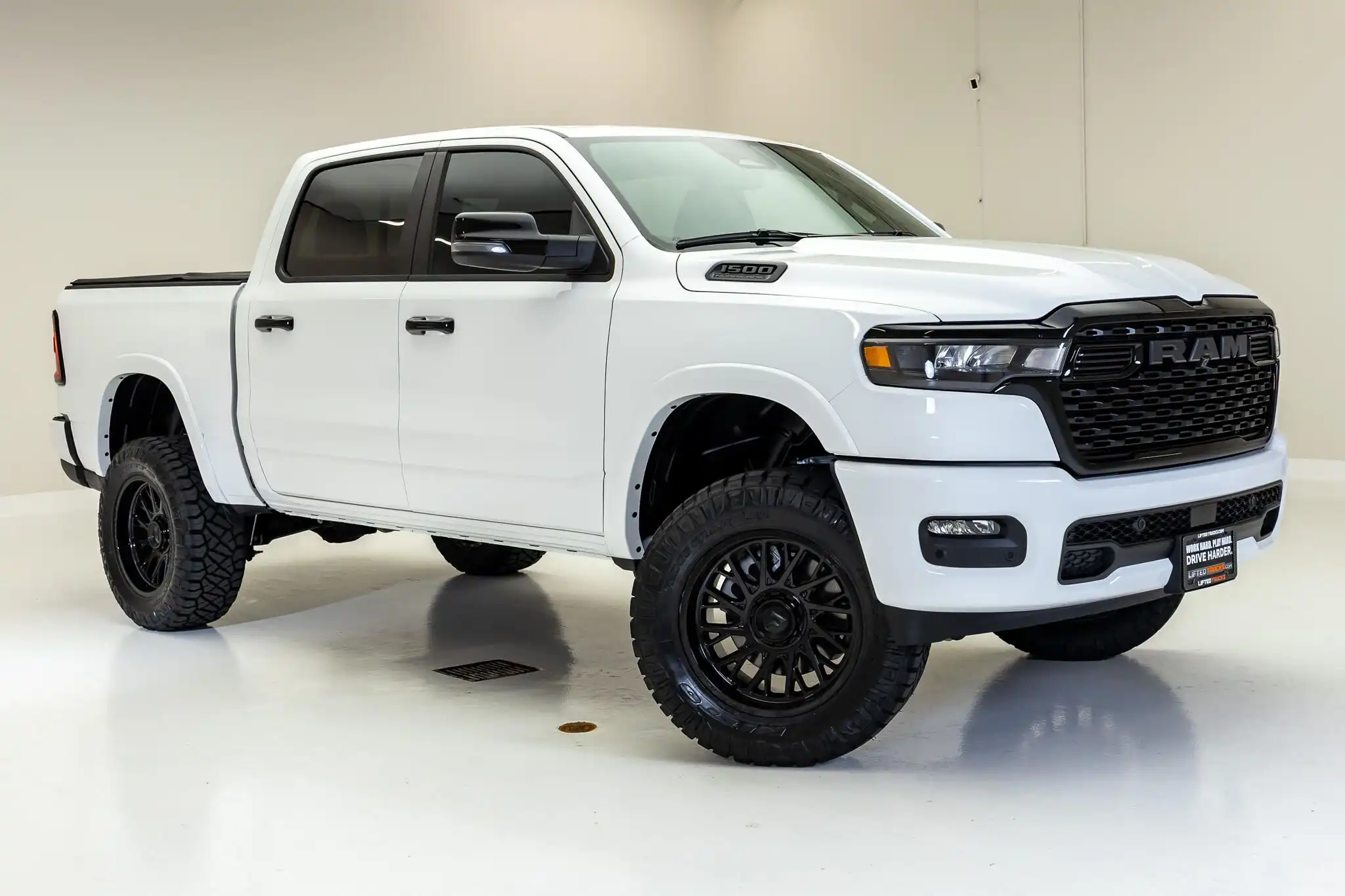 2026 RAM 1500 Big Horn/Lone Star 4WD Crew Cab 5'7's photo