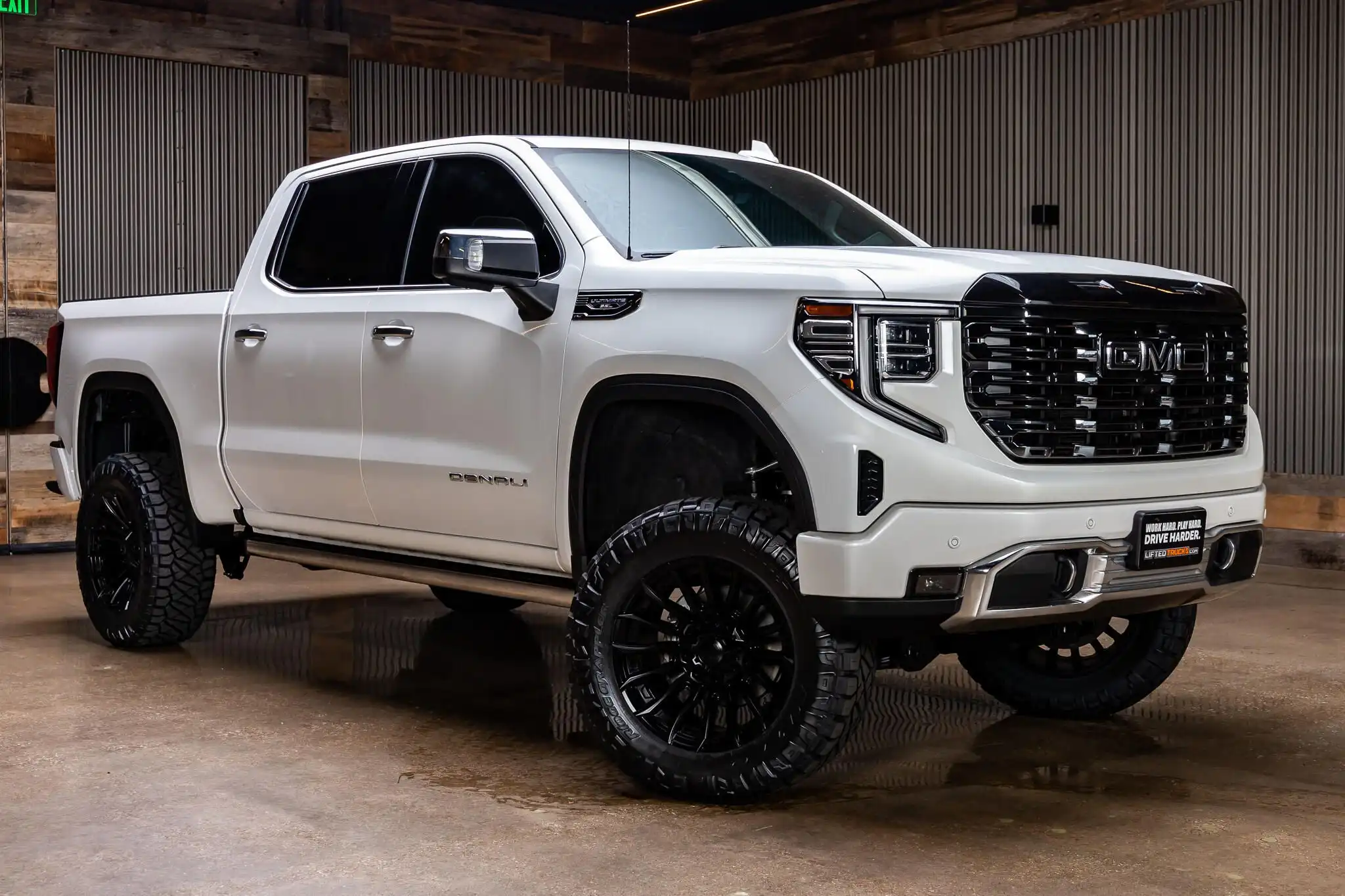 2024 GMC Sierra 4WD Crew Cab Short Box Denali Ultimate's photo
