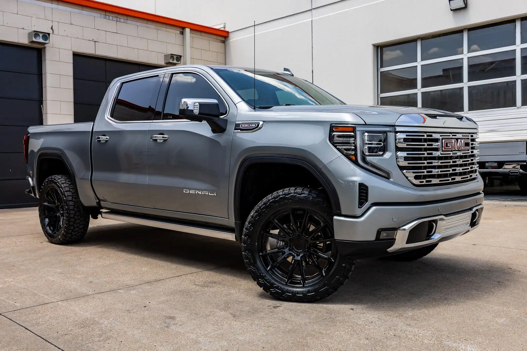 2024 GMC Sierra 4WD Crew Cab Short Box Denali's photo
