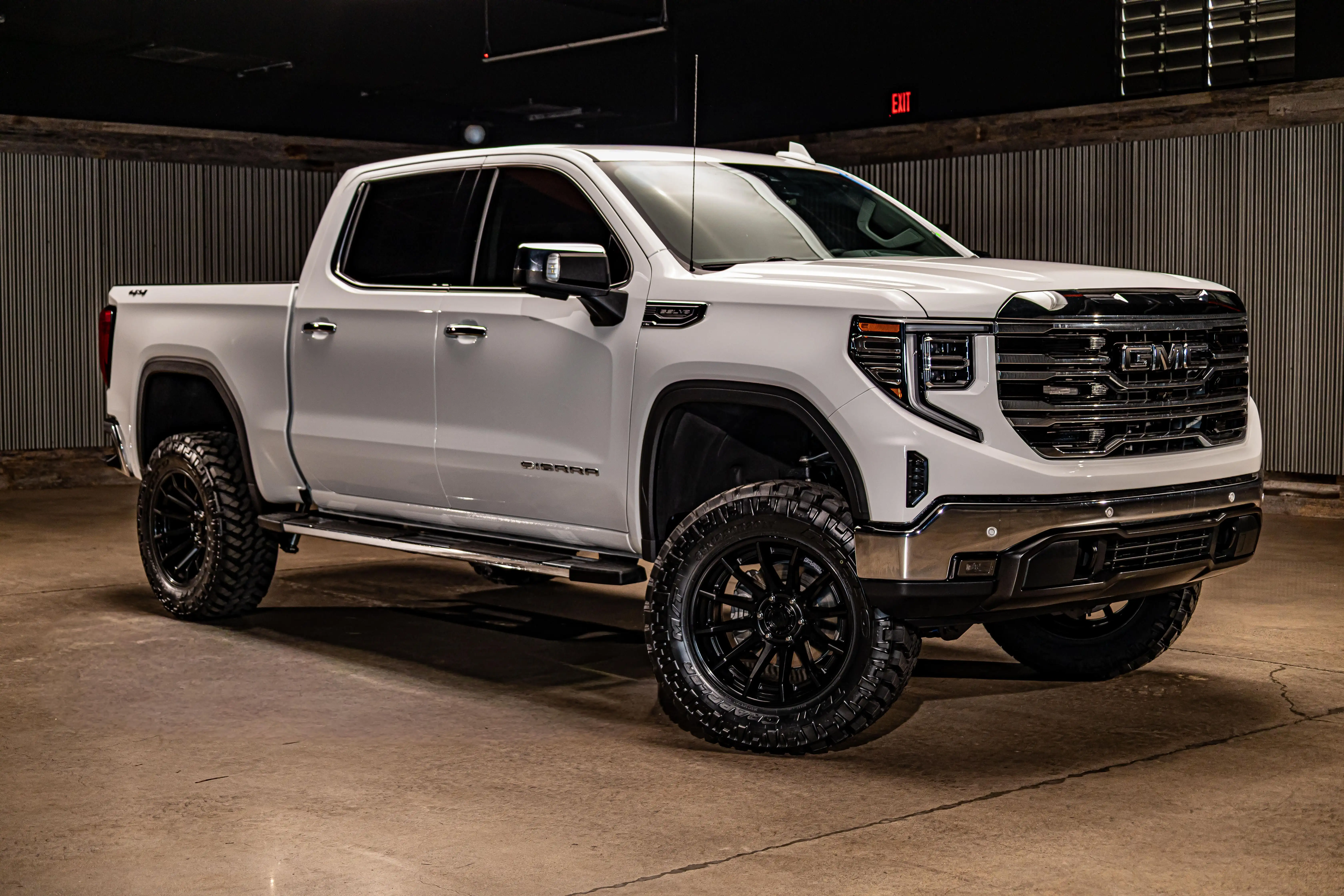 2026 GMC Sierra 4WD Crew Cab Short Box SLT's photo