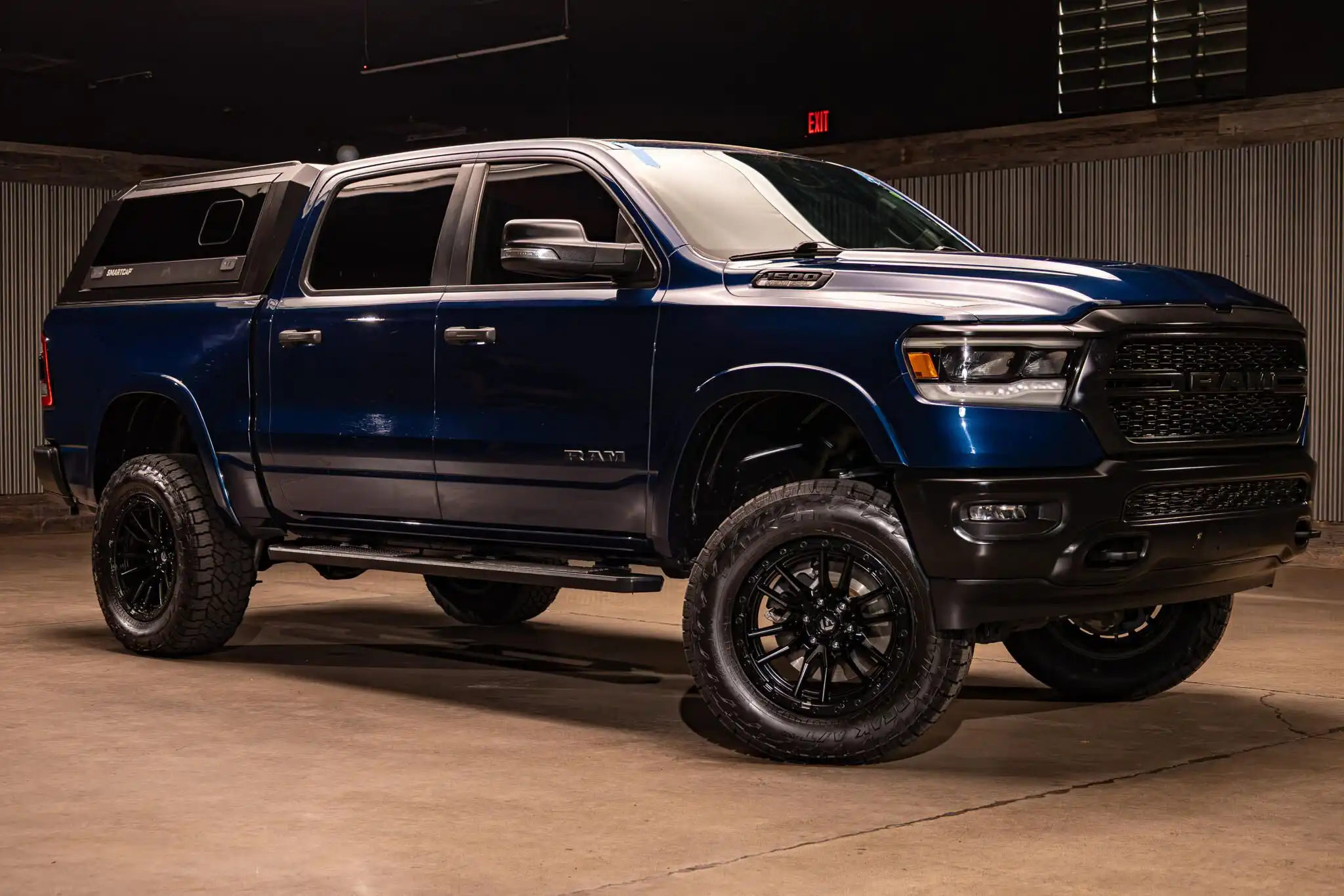 2020 RAM 1500 Big Horn/Lone Star 4WD Crew Cab 5'7's photo