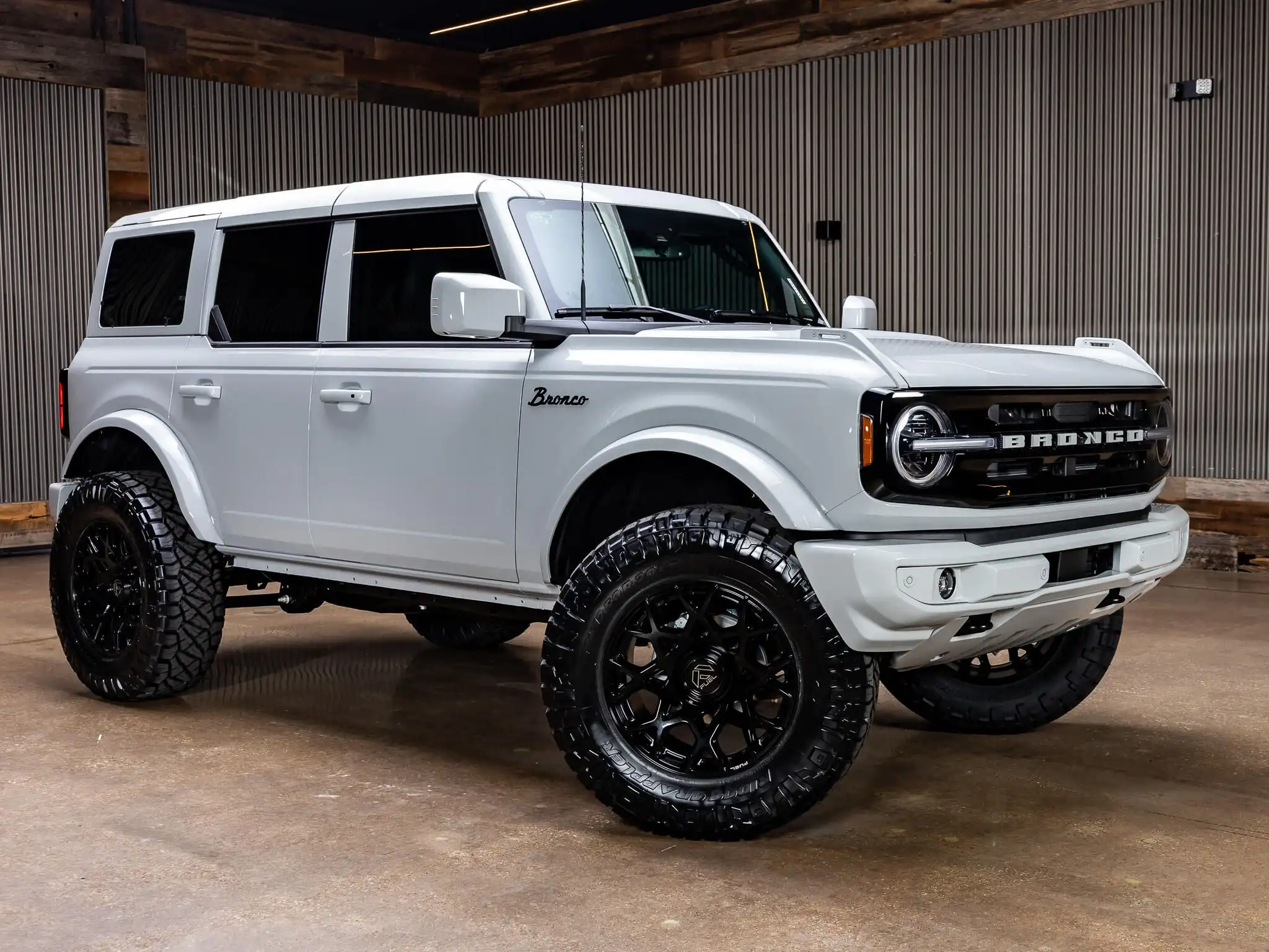 2026 Ford Bronco Outer Banks 4WD's photo