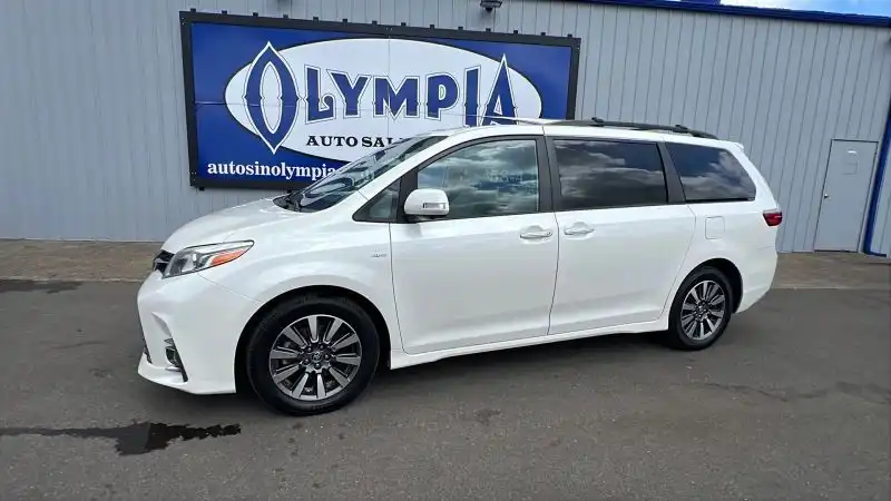 2020 Toyota Sienna Limited V6 AWD 7-Passenger's photo