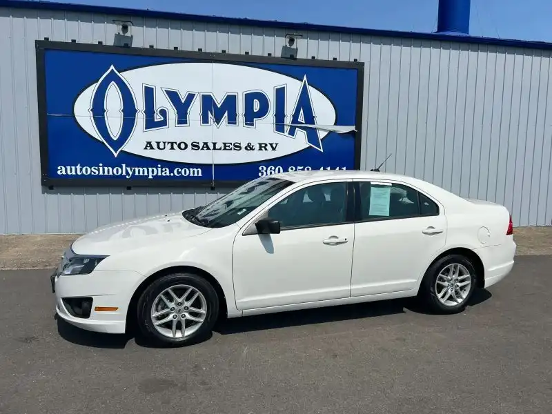 2011 Ford Fusion I-4 S's photo