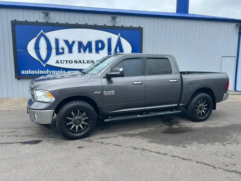 2015 RAM 1500 Big Horn/Lone Star 4x4 Crew Cab's photo