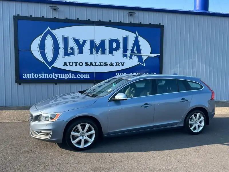 2017 Volvo V60 T5 AWD Platinum's photo