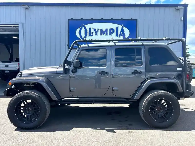 2017 Jeep Wrangler Sahara's photo