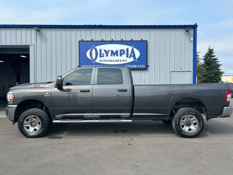 2024 RAM 2500 Tradesman 4X4 Crew Cab LWB's photo