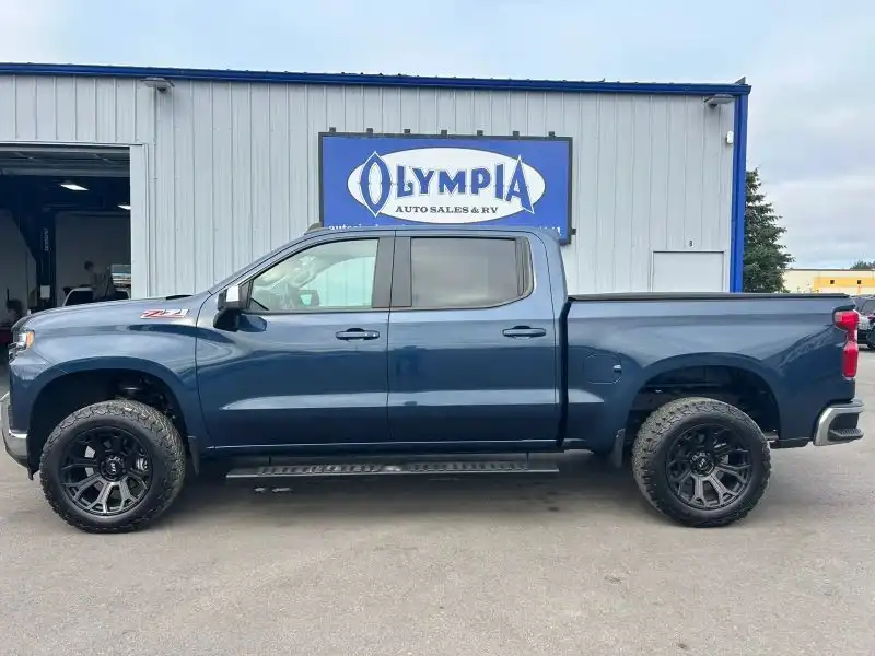 2020 Chevrolet Silverado 1500 LT 4X4 Crew Cab Short Box's photo