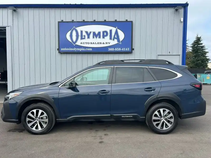 2024 Subaru Outback Premium's photo