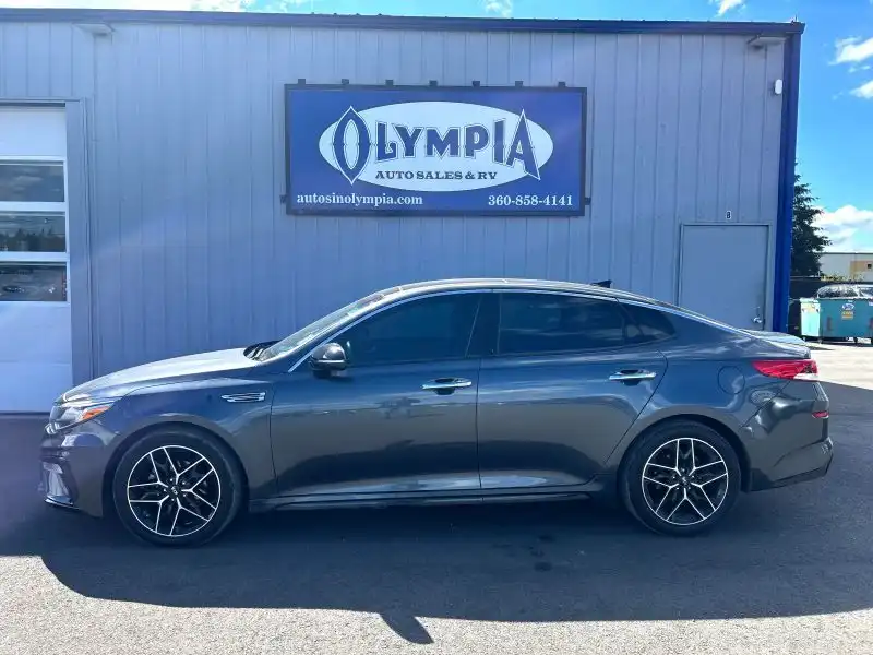2020 Kia Optima SE's photo