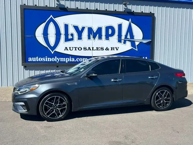 2020 Kia Optima SE's photo
