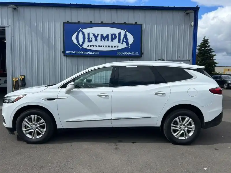 2018 Buick Enclave Essence AWD's photo