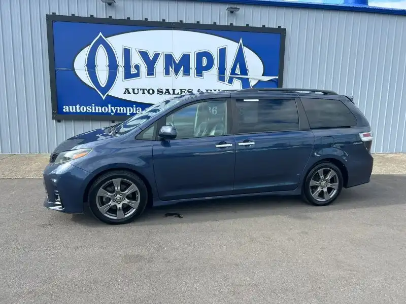 2020 Toyota Sienna SE V6 8-Passenger FWD's photo