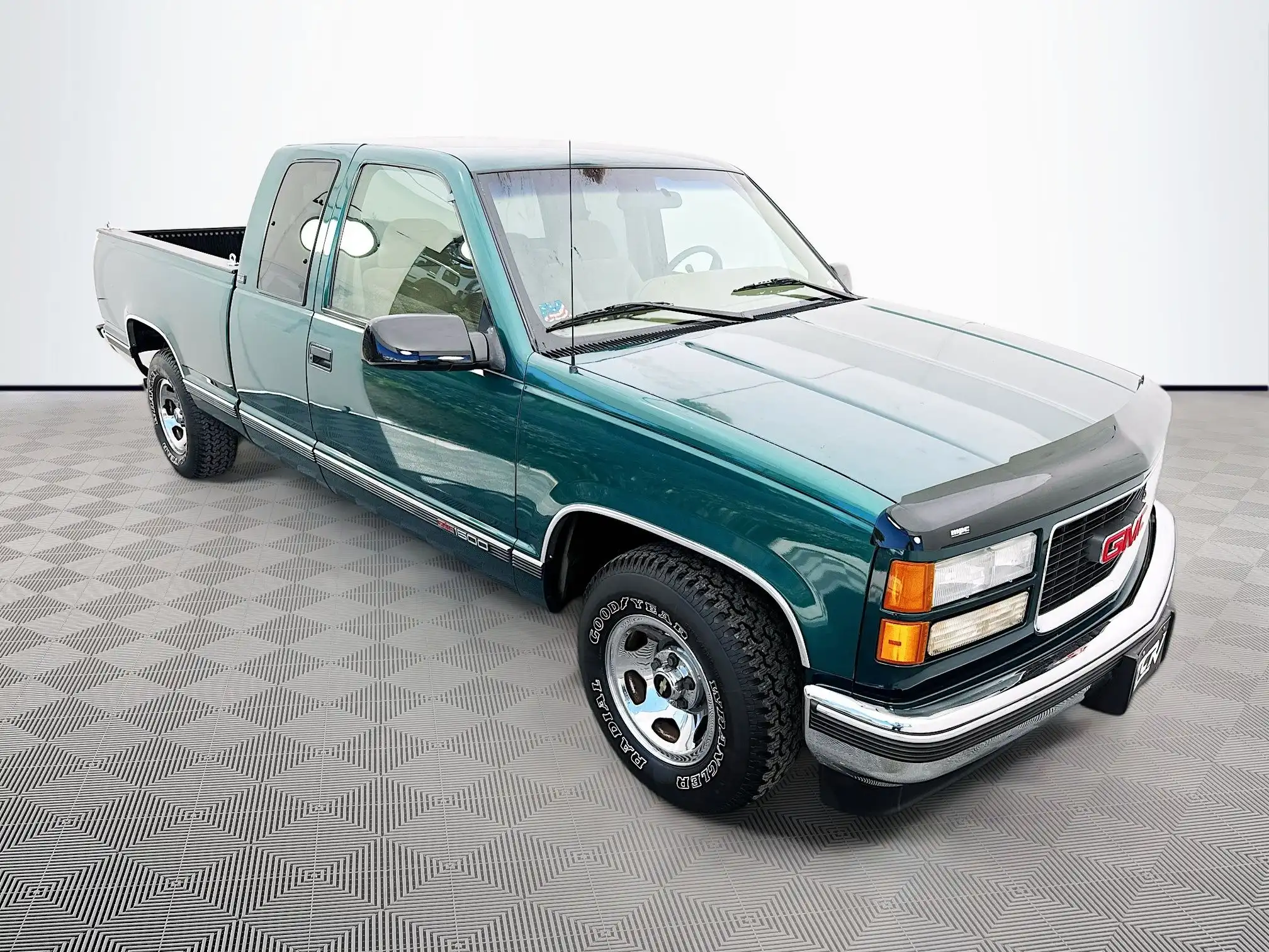 1995 GMC Sierra's photo