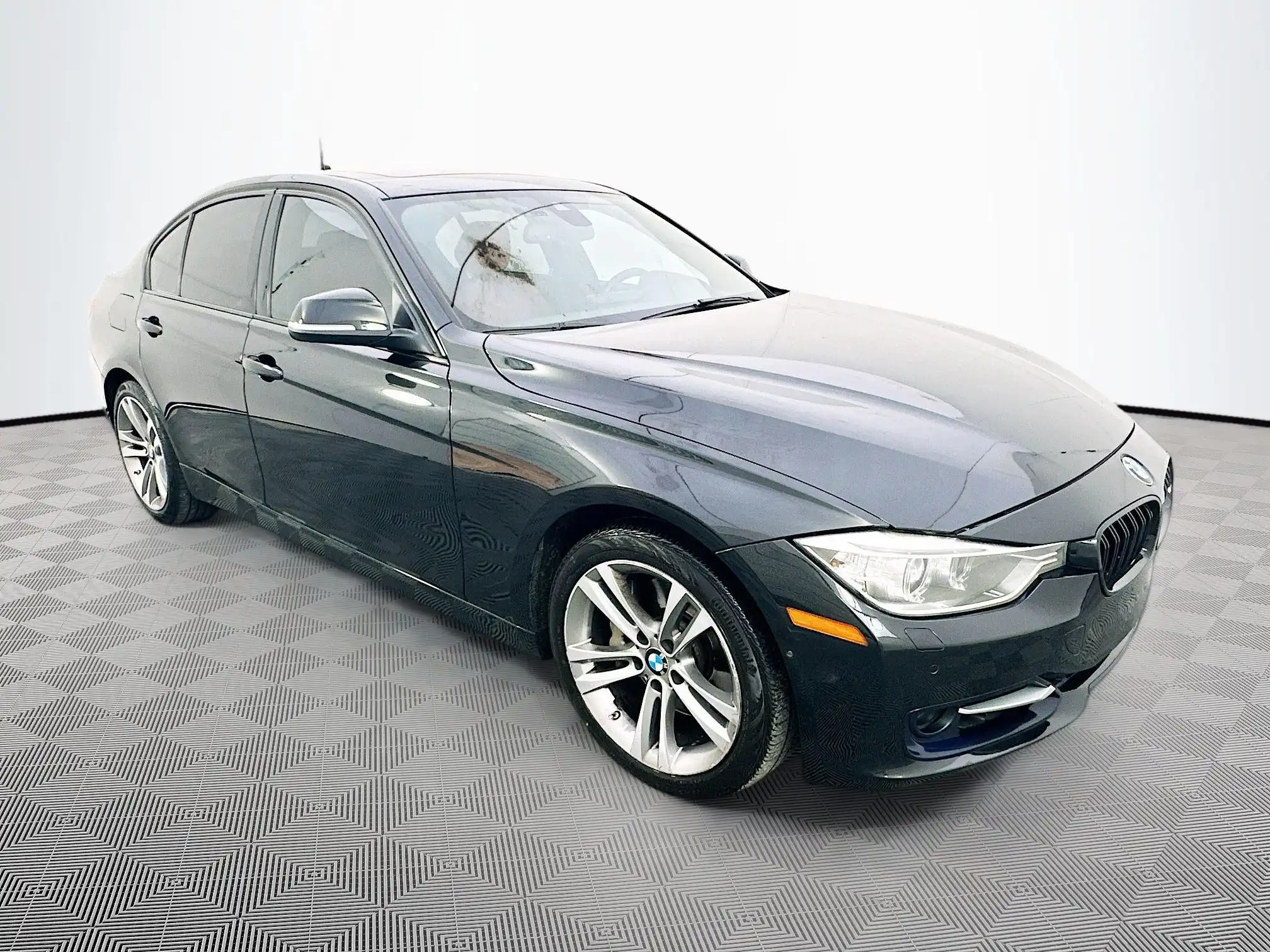 2013 BMW 3 Series 335i xDrive Sedan's photo