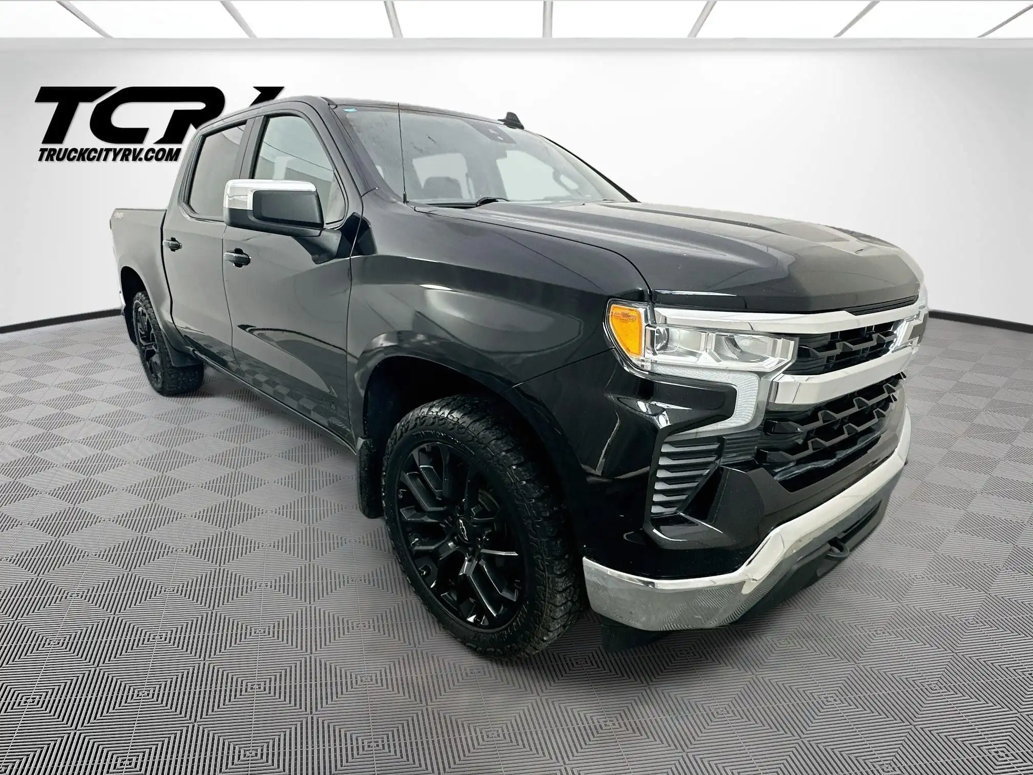2023 Chevrolet Silverado 1500 LT 4WD Crew Cab Short Box's photo