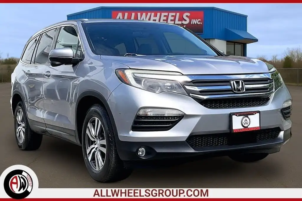 2017 Honda Pilot EX 2WD's photo
