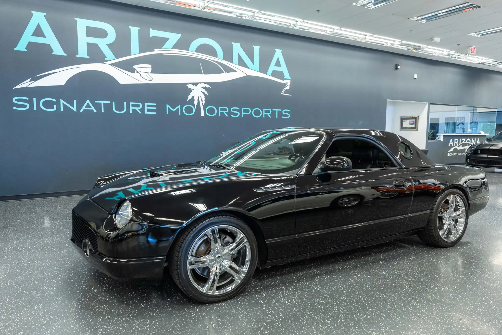 2002 Ford Thunderbird Deluxe's photo