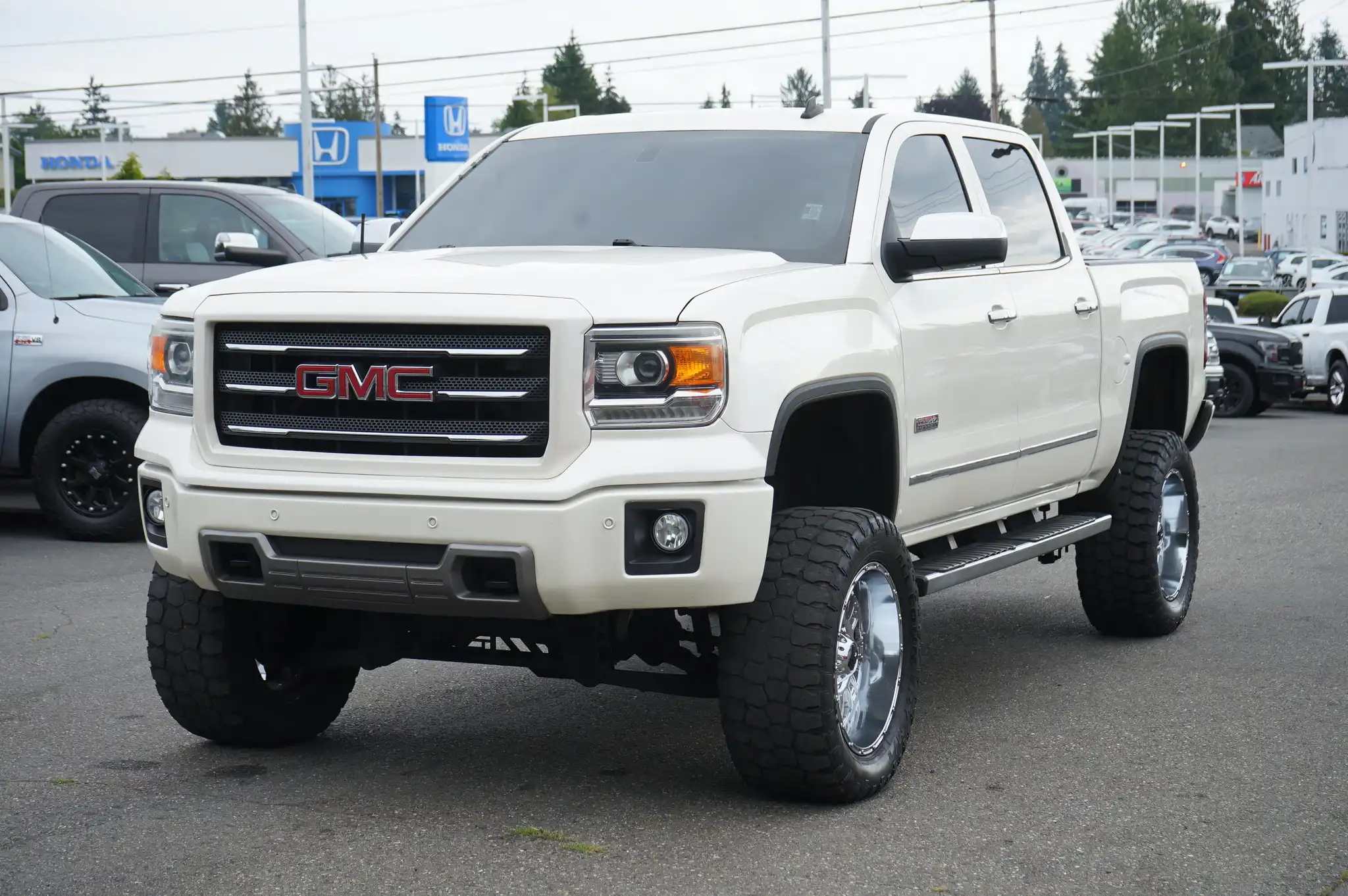 2014 GMC Sierra SLT 4WD Crew Cab SWB's photo