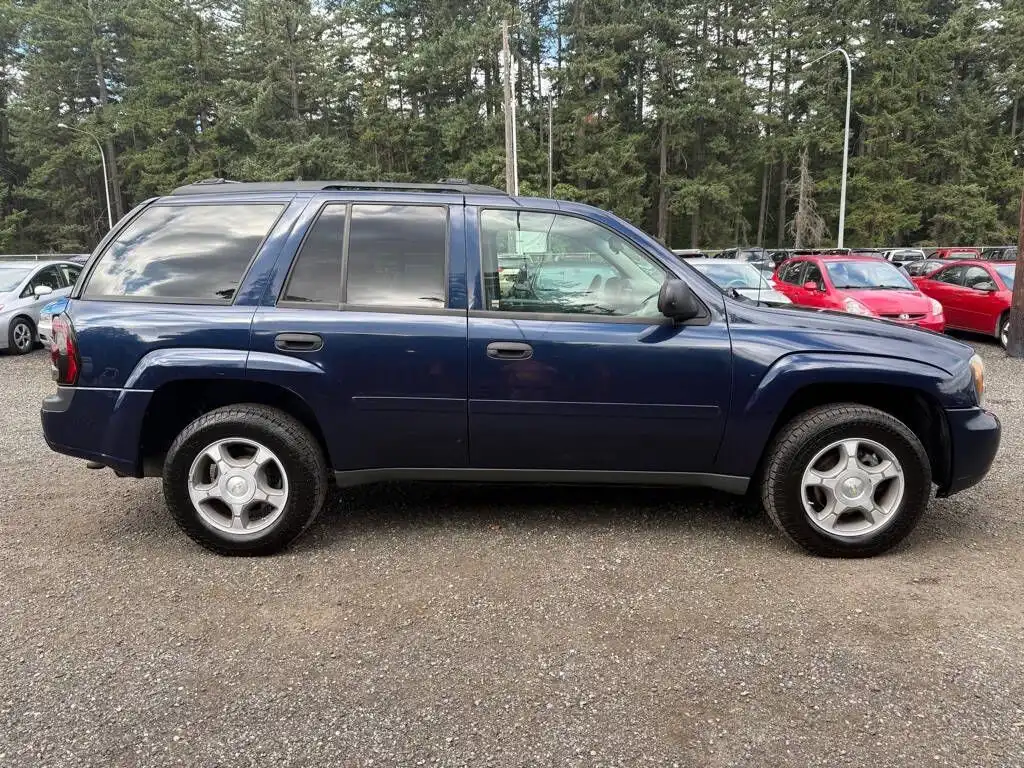 2007 Chevrolet Trailblazer 4x4 LS's photo