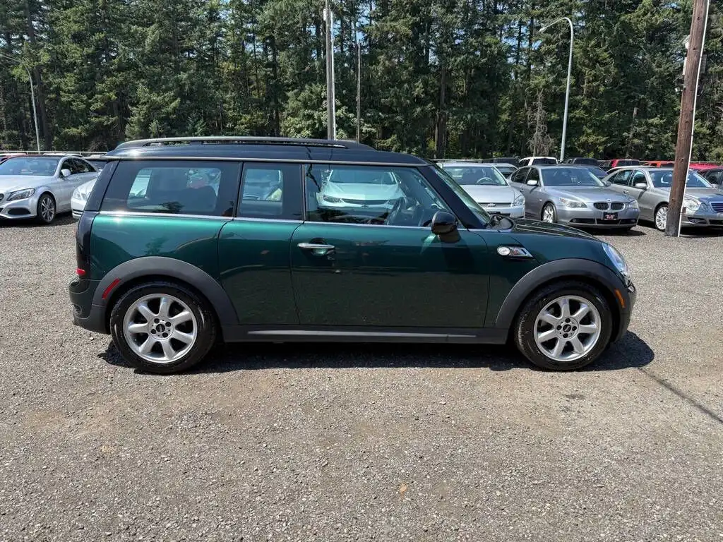 2009 MINI Cooper Clubman S's photo