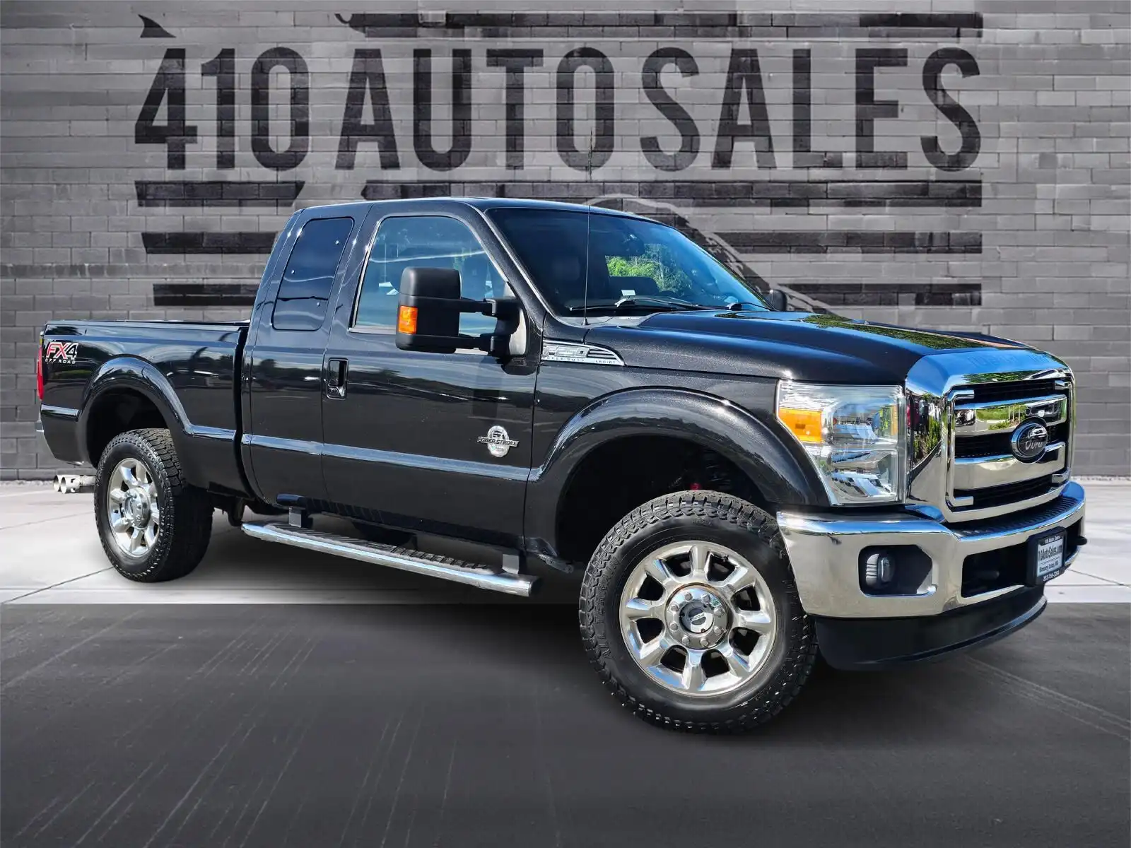 2015 Ford F-250 Lariat 4x4 SuperCab 142 in's photo