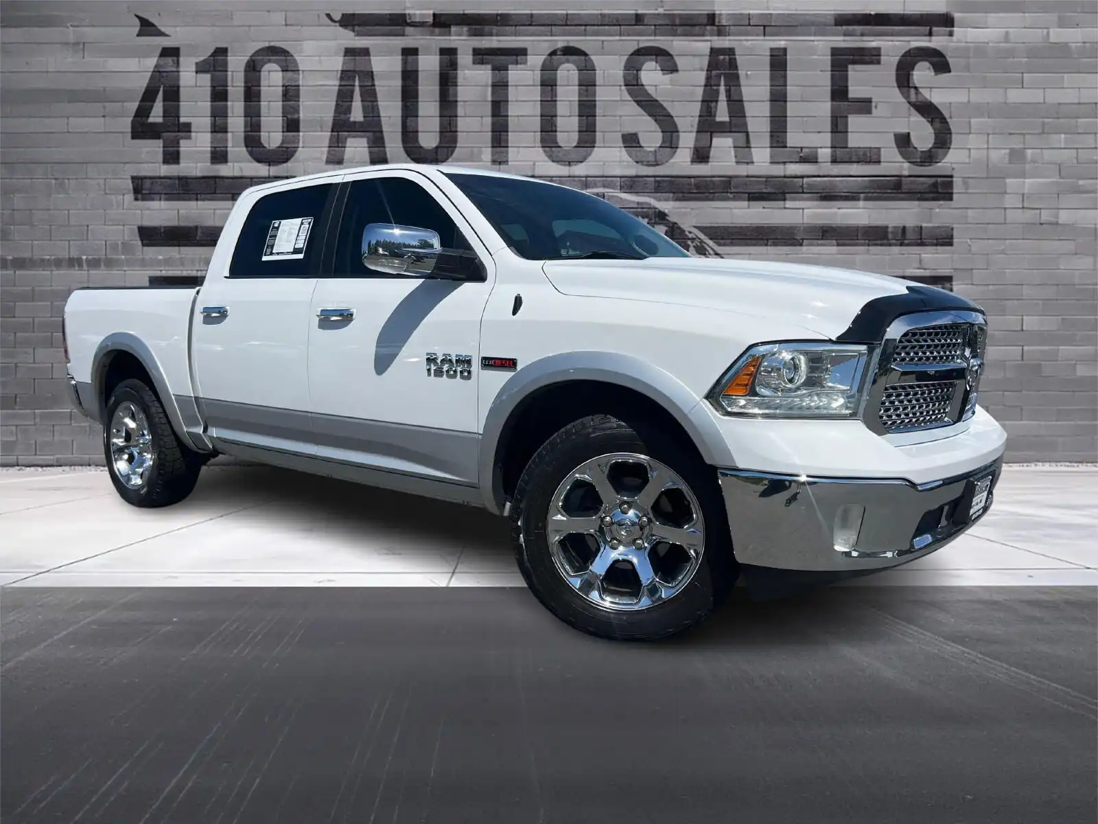 2018 RAM 1500 Laramie Crew Cab 4x4 5'7" Box's photo