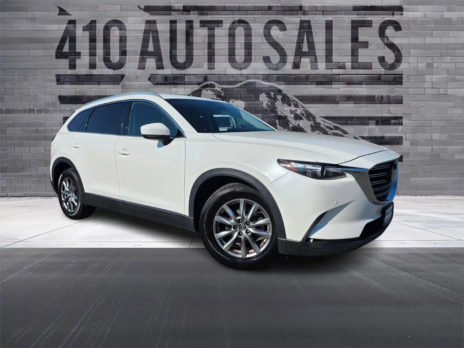 2018 Mazda CX-9 Touring AWD's photo