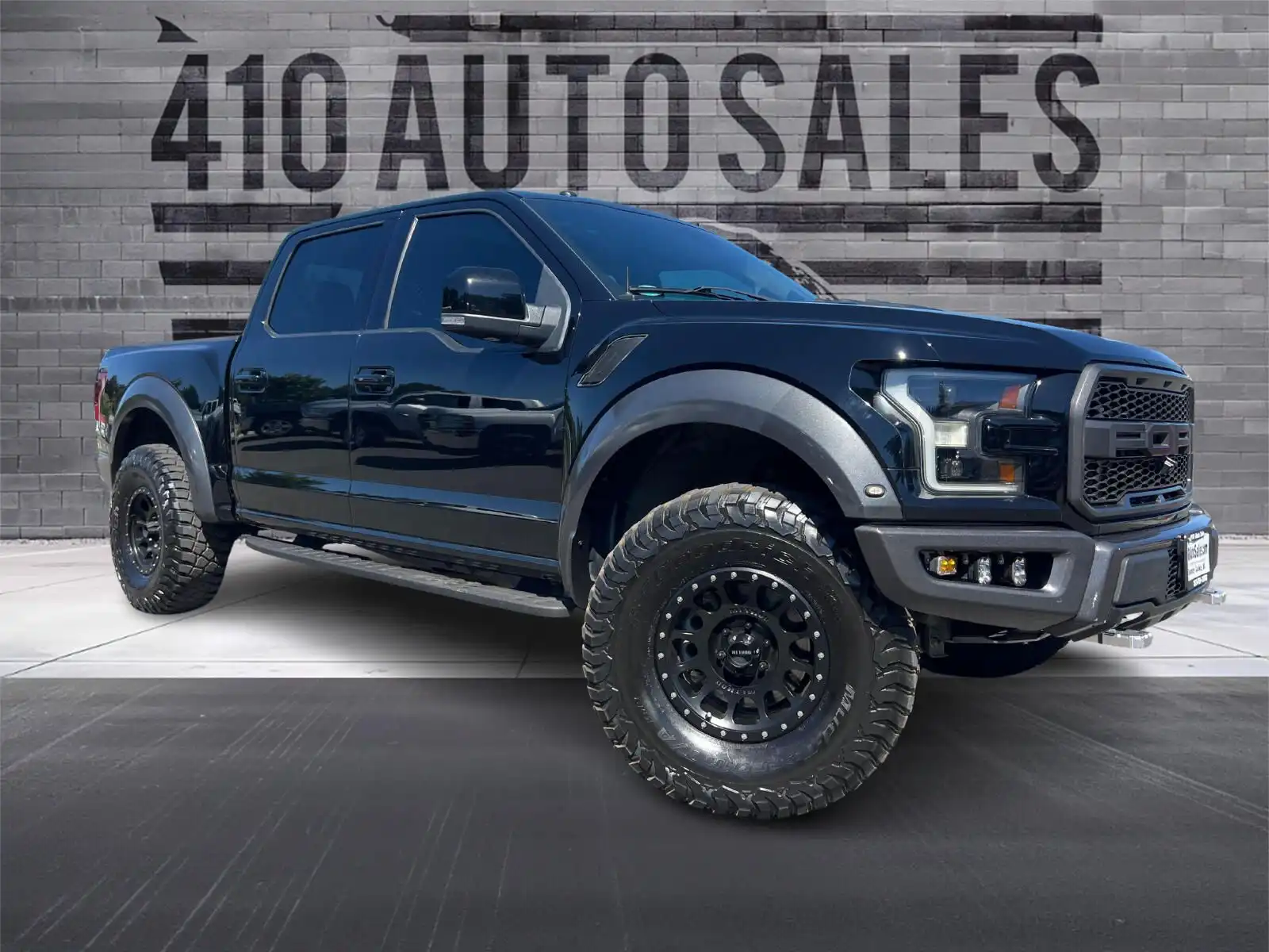 2017 Ford F-150 Raptor 4x4 SuperCrew 5-1/2 Box's photo