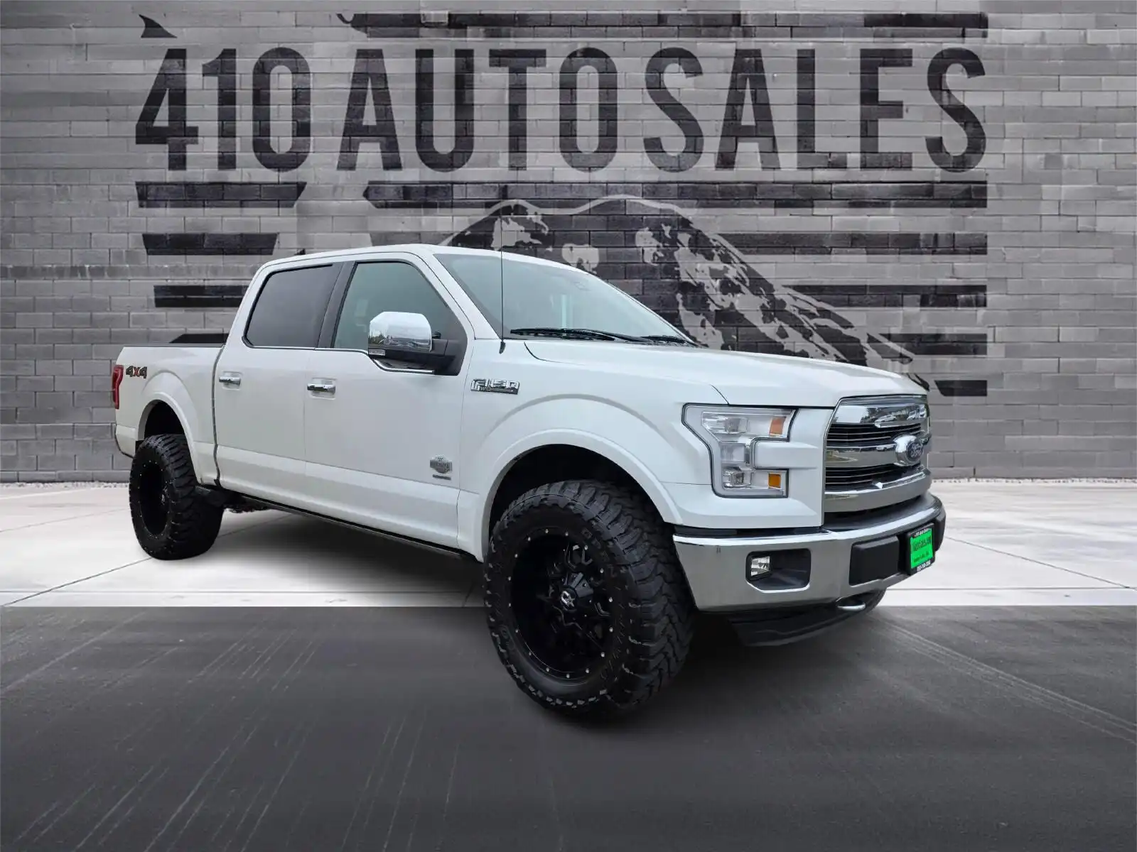 2015 Ford F-150 King Ranch 4WD SuperCrew 145 in's photo