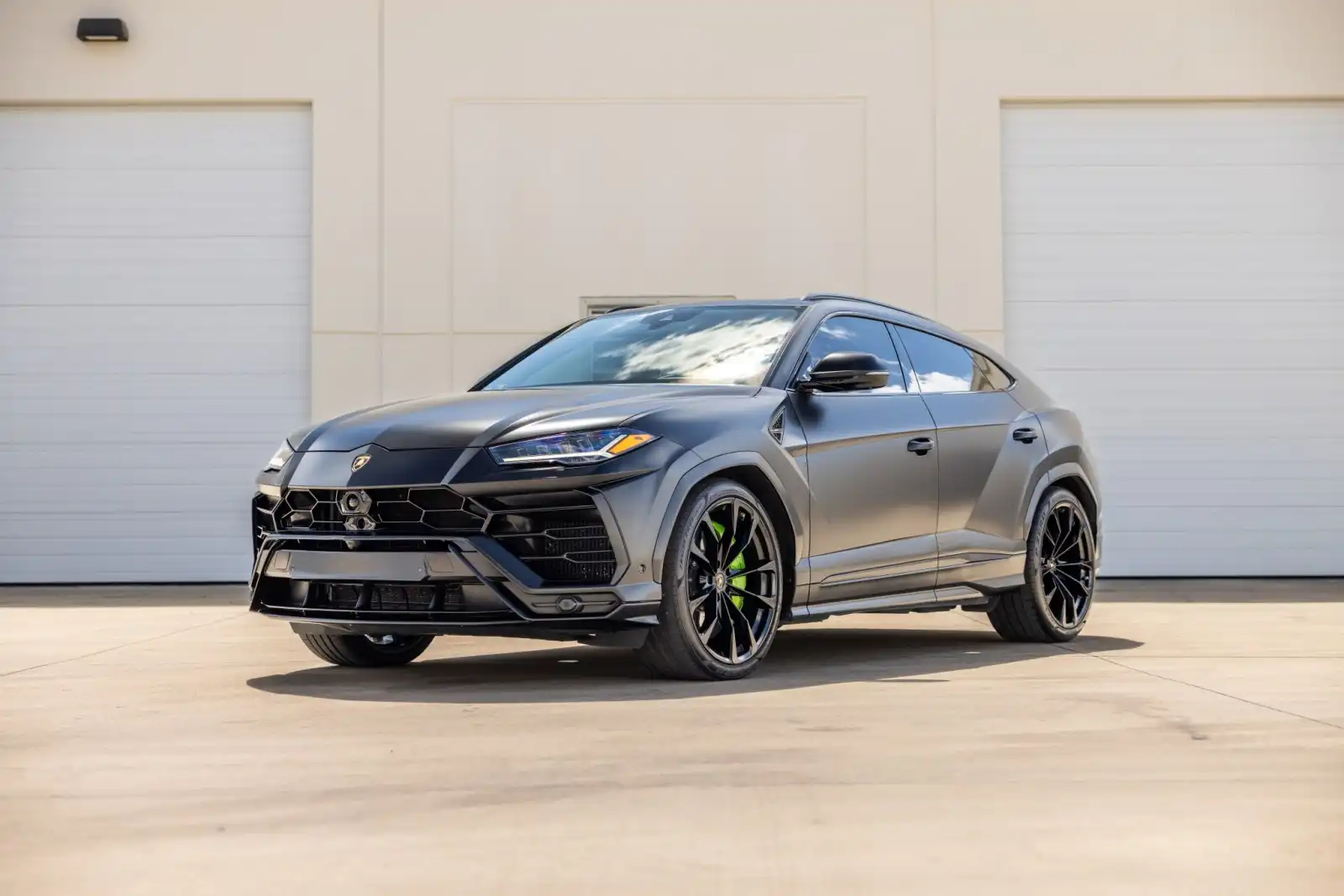 2022 Lamborghini Urus FULL STEALTH PPF - NERO NOCTIS - ADVANCED 3D - NIGHT VISION's photo