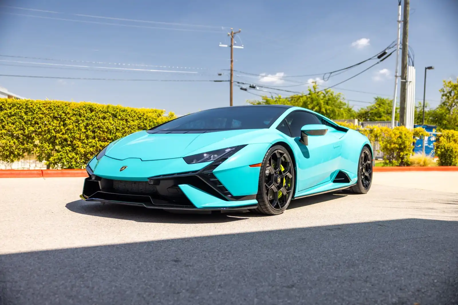 2024 Lamborghini Huracan Tecnica Huracan NOVITEC SUSPENSION - ULTIMATE SPEC - BLU GLAUCO - VERDE SCANDAL's photo