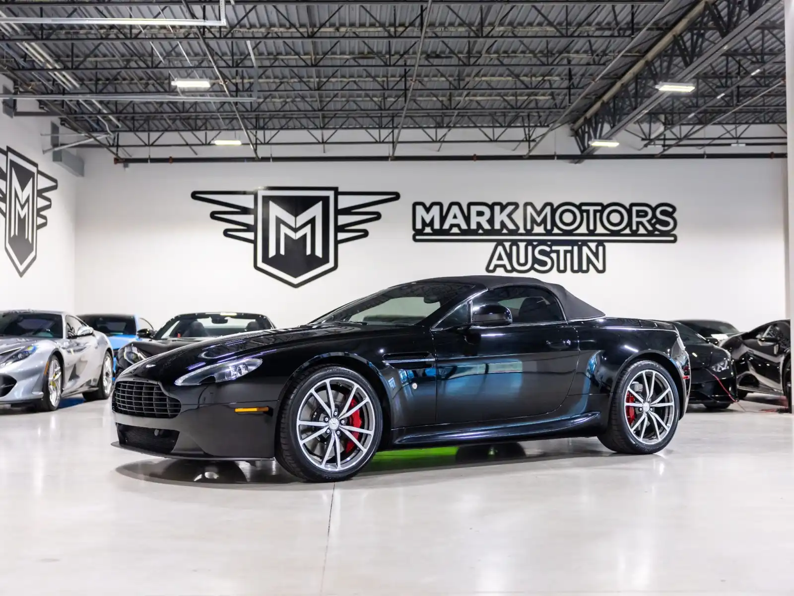 2014 Aston Martin V8 Vantage ROADSTER's photo