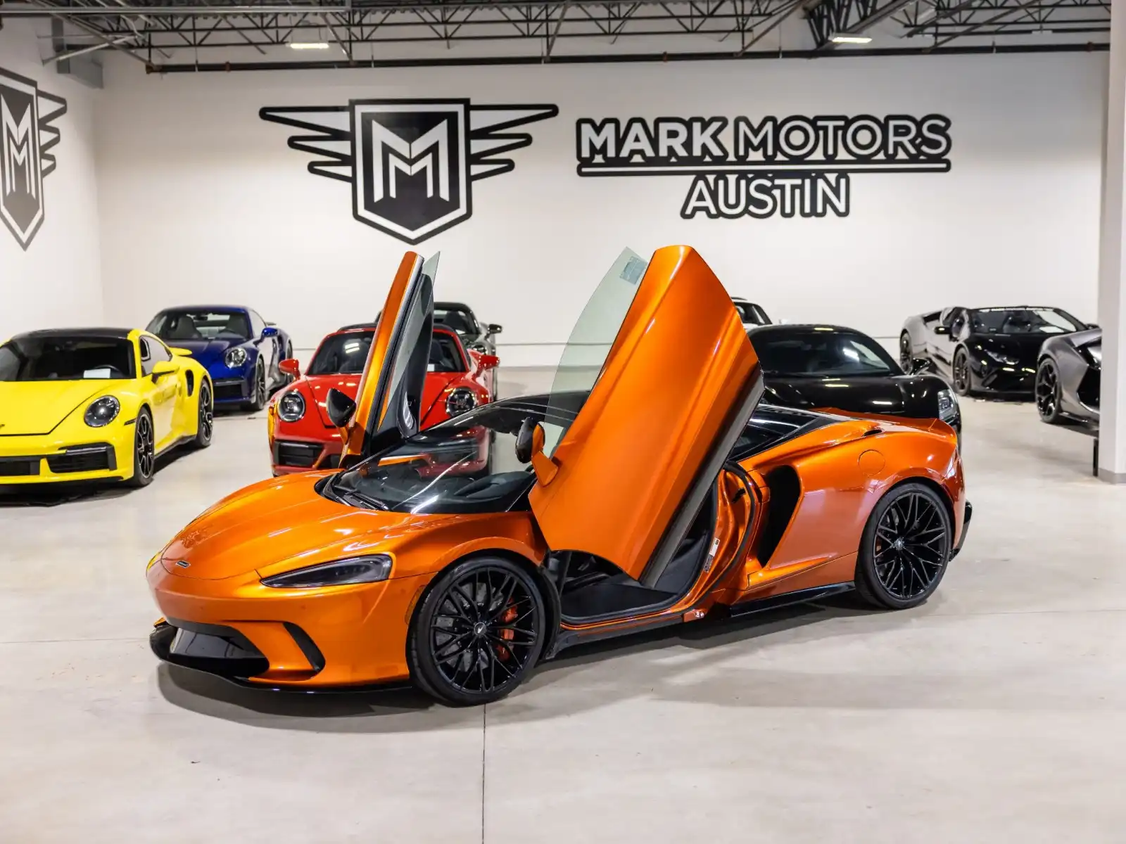 2023 McLaren GT Base's photo