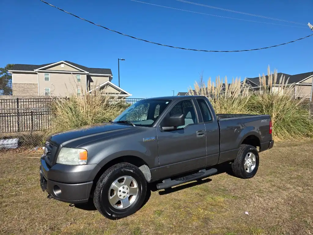 2006 Ford F-150 STX 4x4 Regular Cab 126-in Styleside's photo