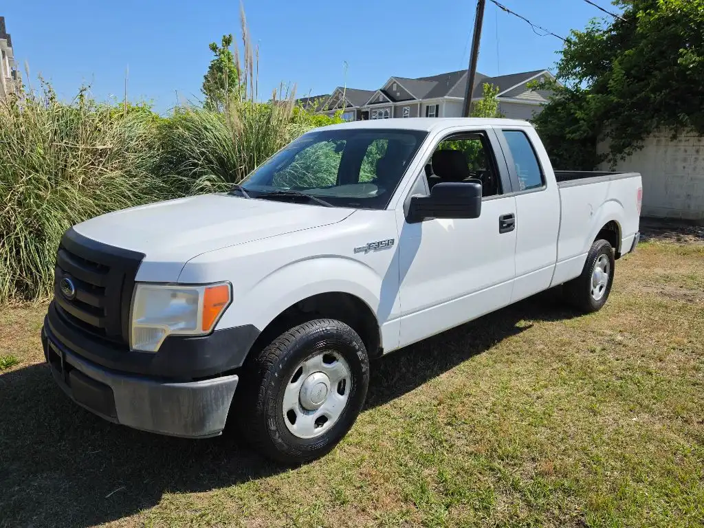 2009 Ford F-150 STX SuperCab 133-in Styleside's photo