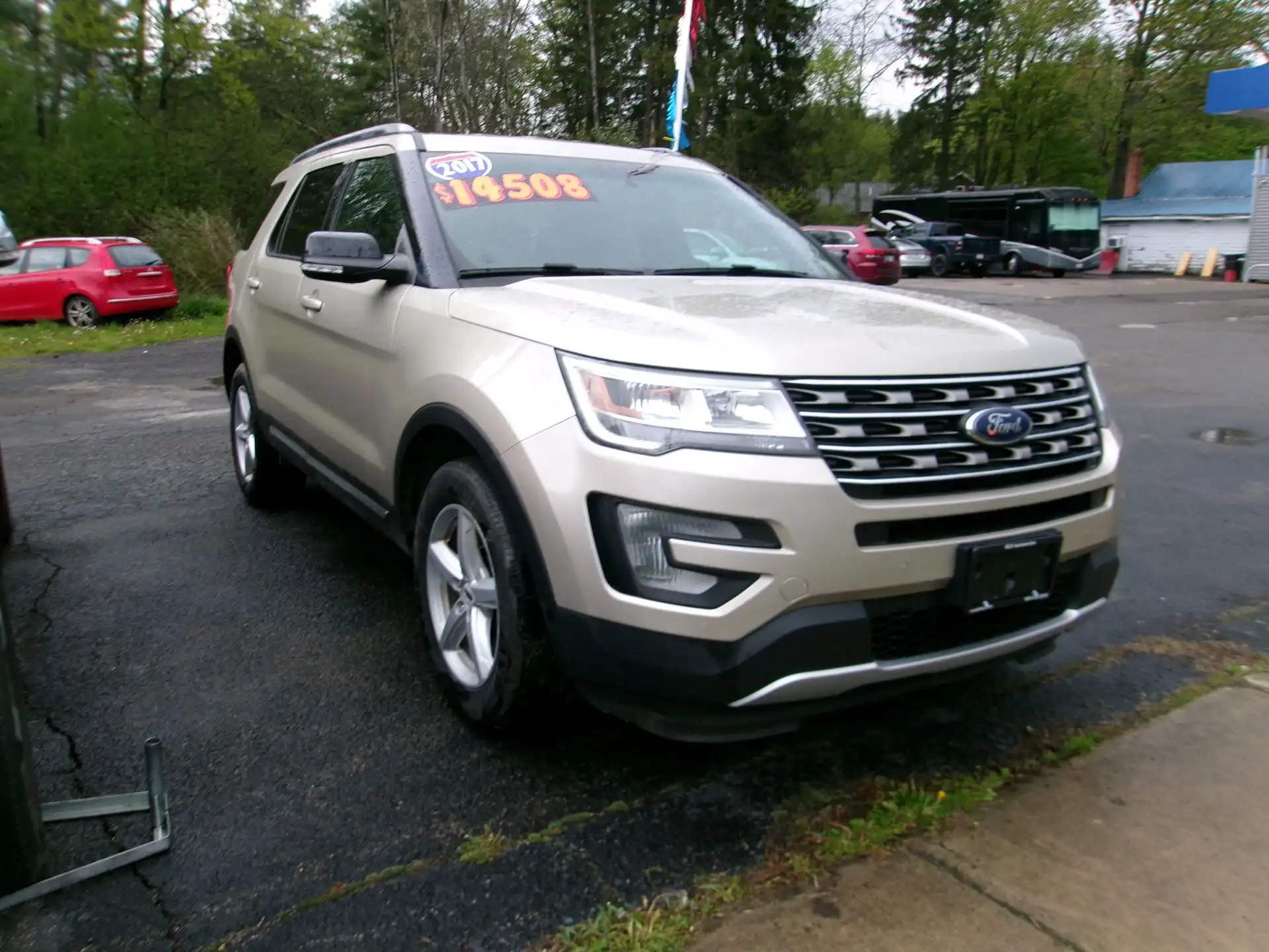 2017 Ford Explorer XLT 4WD's photo