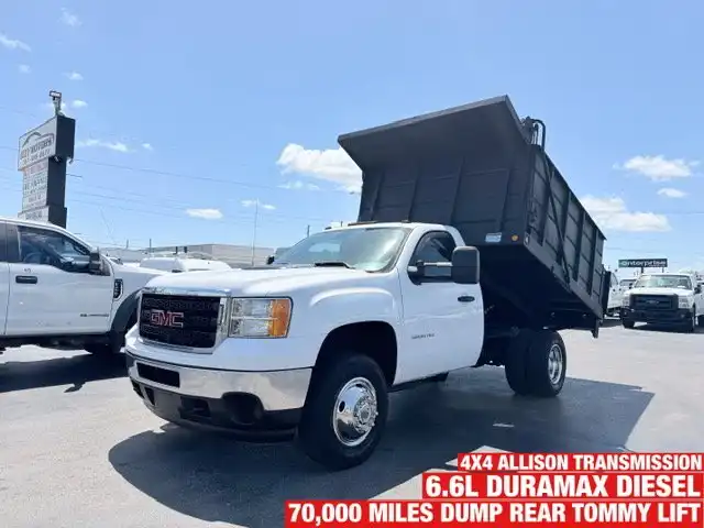 2011 GMC Sierra 4WD Regular Cab Work Truck LWB's photo