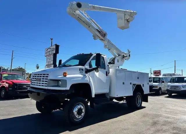 2006 GMC TopKick's photo