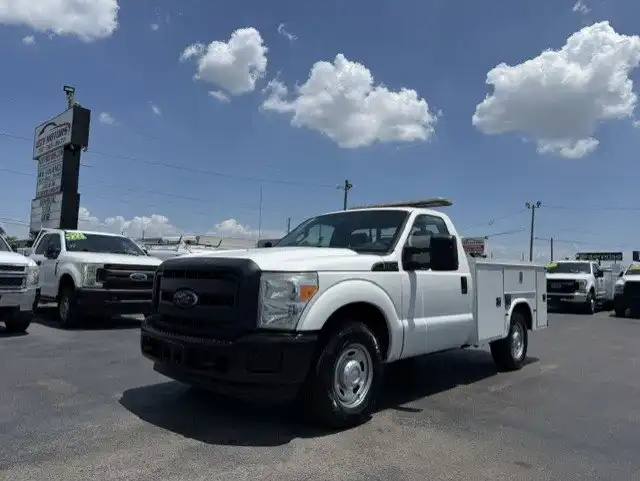 2014 Ford F-250 XL Regular Cab's photo