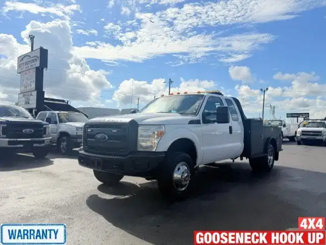 2012 Ford F-350 XL 4WD SuperCab DRW 162 in's photo