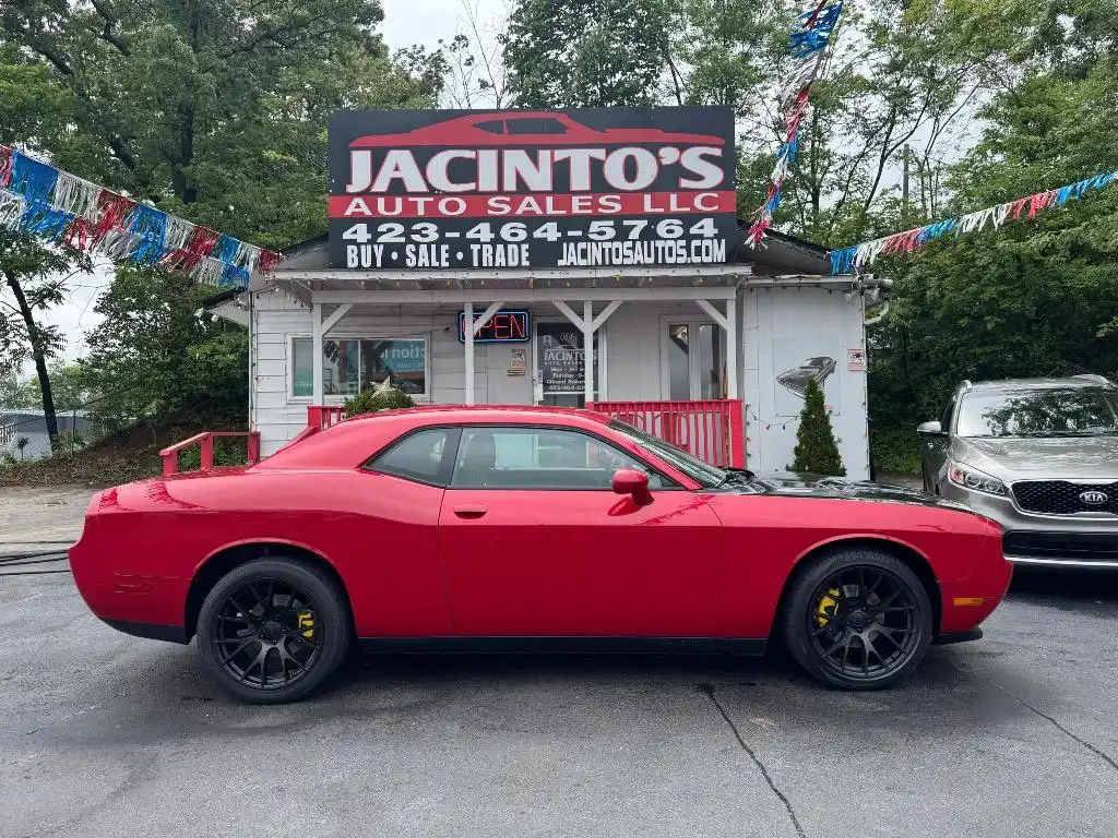 2011 Dodge Challenger SE's photo